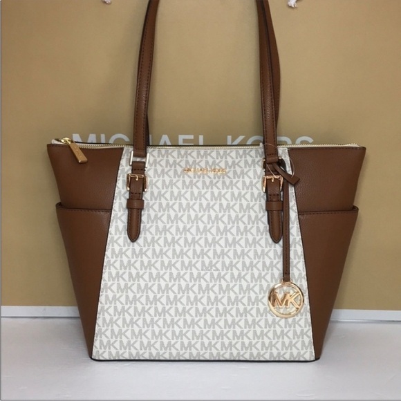 Michael Kors Charlotte LG TZ ToteVanilla Leather